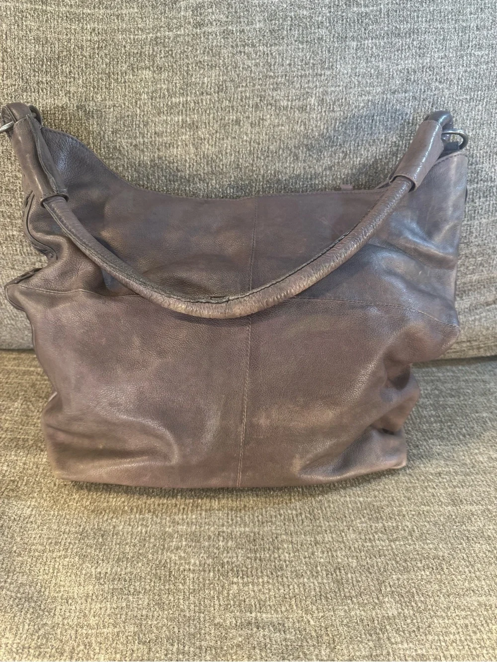Day & Mood hobo bag crafted washed distressed leather taupe/grey shade - Picture 3 of 15